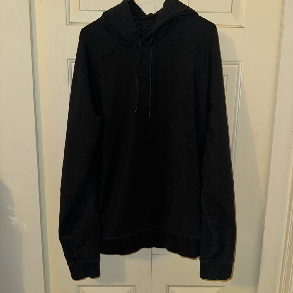 Lululemon Men's Black Hoodie